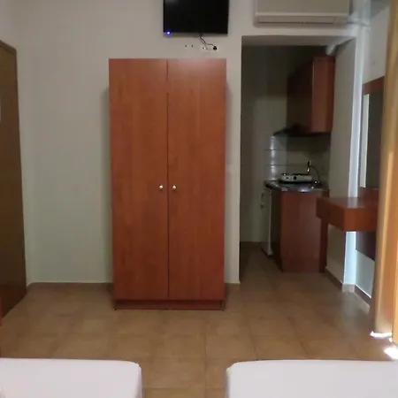 Nikolas Apartment *